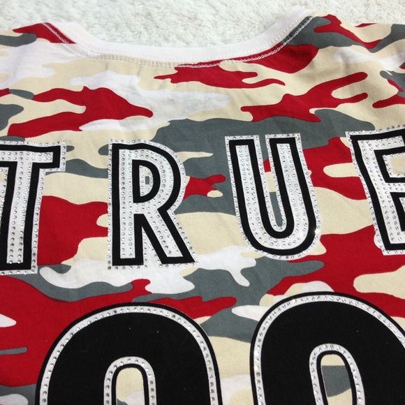 True Religion Camo Printed V-Neck Tee - Picture 4 of 9